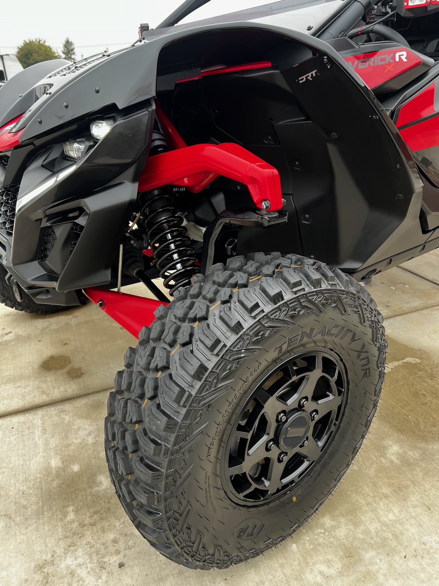 Can-Am Maverick R Wheel Detail